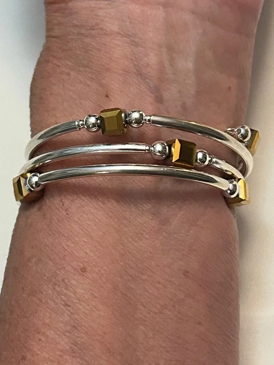 Silver Coil Bracelet with Amber Cube Beads - Picture 4 of 5